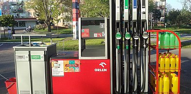 Premier Tusk ogłosił decyzję ws. cen paliw. Kierowcy mogą mocno odetchnąć