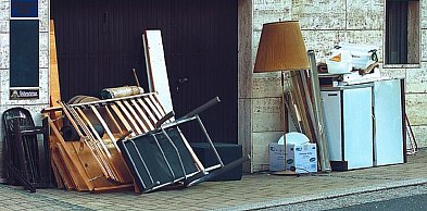 Objazdowa zbiórka odpadów w Gminie Cedry Wielkie. Rusza majowa „wystawka”