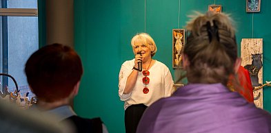 Gmina Pruszcz Gdański: W OKSiBP otwarto wystawę ceramiki Renaty Jelińskiej