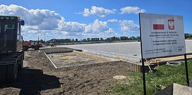W Cedrach Wielkich powstaje stadion za niemal 5 mln złotych