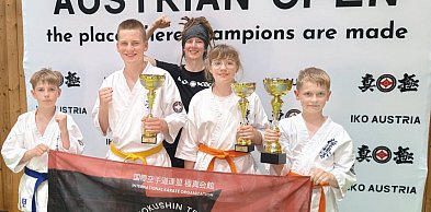 Złoto, srebro i brąz dla Black Dojo. Wielki sukces karateków z Trąbek Wielkich