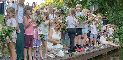 Gm. Pruszcz Gdański: Wieczór nad Radunią w świętojańskim klimacie