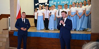 Szkolne dzwonki umilkły. W gminie Pszczółki rozpoczęły się wakacje