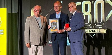Pruszcz Gdański wyróżniony za rozwój koszykówki. Burmistrz J. Wróbel odebrał medal