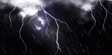 Alert dla Pruszcza i okolic: W nocy deszcze. Możliwe też burze