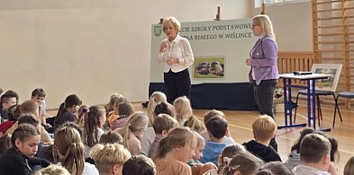Posłanka M. Kołodziejczak z wizytą w szkole w Wiślince – rozmowy o przyszłości-22418