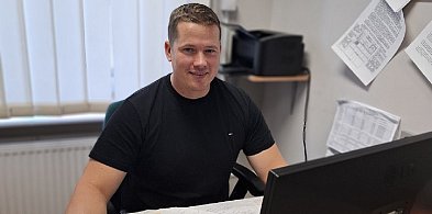 Pruszcz Gdański: Policjant w akcji – uratował mężczyznę po wypadku drogowym-23094