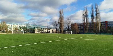 Pruszcz Gdański: Mikołajkowy mecz pokoleń na nowym boisku przy Tysiąclecia-23178