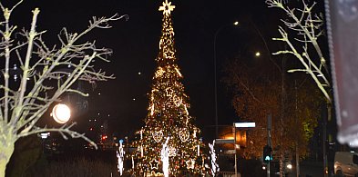 Magia świąt w Pruszczu Gdańskim! Nowa choinka zachwyciła mieszkańców!-23220