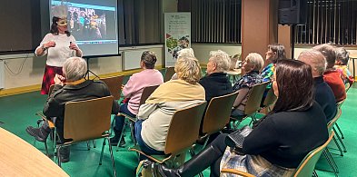 Miłość za maską – o relacjach i emocjach podczas spotkania w bibliotece