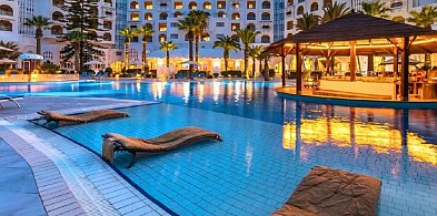 Słońce, plaża i relaks – odkryj Marhaba Palace z Travelplanet w Pruszczu Gd.