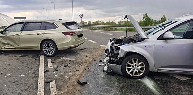 Kolizja dwóch samochodów w Cedrach Małych