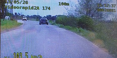 Suchy Dąb: Rajd 20-latka przez teren zabudowany. Stracił prawo jazdy na 3 miesiące