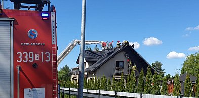 Pożar budynku w Buszkowach. Jedna osoba poszkodowana