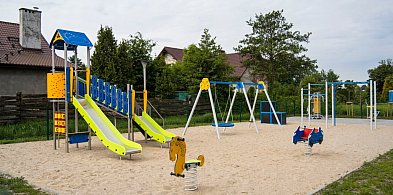 Dzieci doczekały się wymarzonego miejsca. Jest nowy plac zabaw w Radunicy