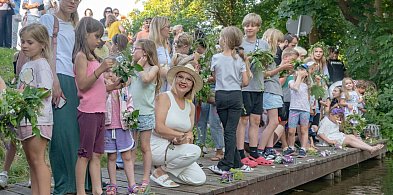 Gm. Pruszcz Gdański: Wieczór nad Radunią w świętojańskim klimacie