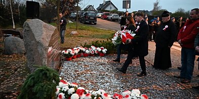 Mieszkańcy gm. Pszczółki uczcili Święto Niepodległości-22604