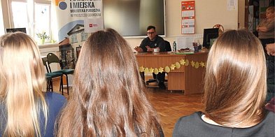 Pruszcz Gdański: Między informacją a manipulacją