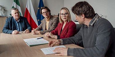 Nowa szkoła i świetlica w Straszynie – podpisano umowę