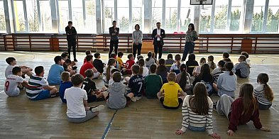 Remont sali gimnastycznej w Pszczółkach? Gmina złożyła