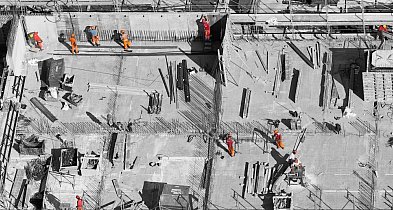 Budowa hal i magazynów z płyt warstwowych – praktyczny poradnik inwestora-23659