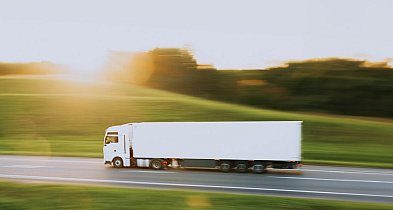 Gdańsk jako logistyczne serce Bałtyku: Dlaczego lokalne firmy powinny postawić na