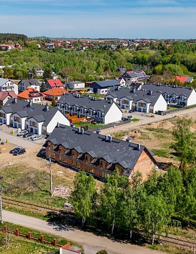 Słoneczne Juszkowo z kolejnym etapem inwestycji. Nowe domy w otoczeniu natury