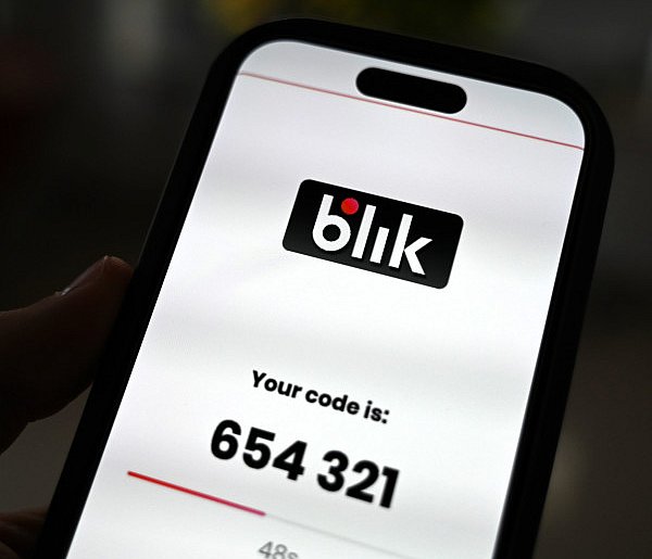 Codzienny przelew BLIK do znajomego? Skarbówka może to sprawdzać-22562