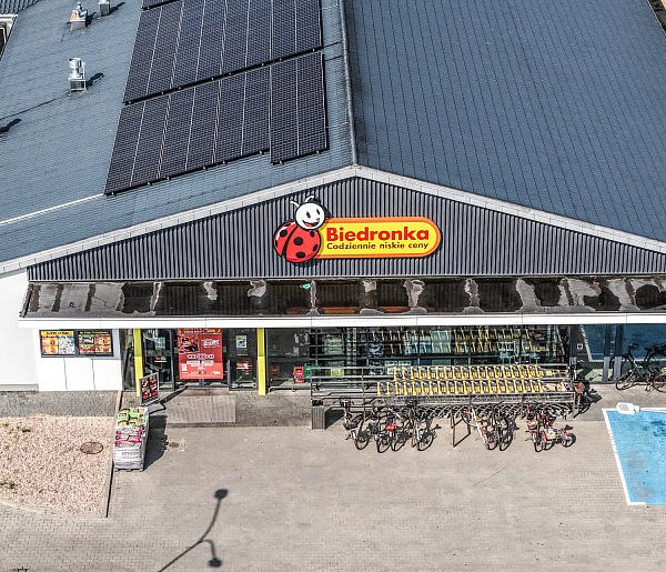 Biedronka zapłaci potężną karę. Sieć kusiła niejasną promocją-23095