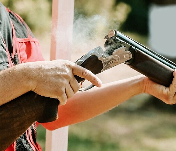 Tragedia na polowaniu w gminie Trąbki Wielkie. Myśliwy zastrzelił kolegę