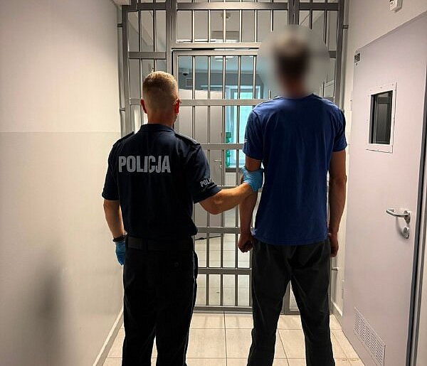 Pruszcz Gdański: 31-latek zatrzymany. Kradł przewody do ładowania elektryków