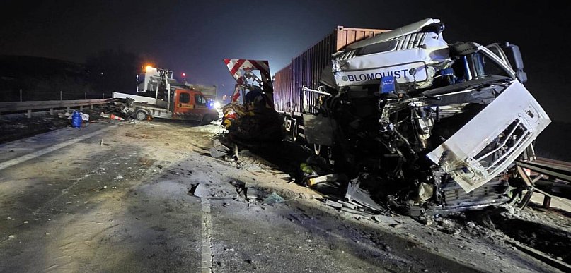 Wieczorna kolizja na S6. Trzy pojazdy uszkodzone