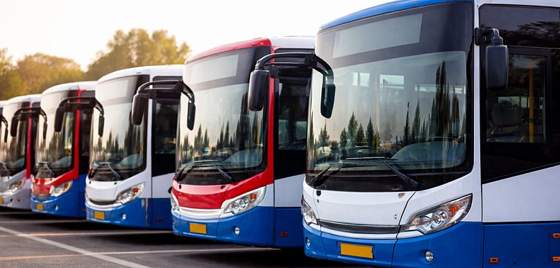 Wylał denaturat i podpalił autobus. Pasażerowie zareagowali