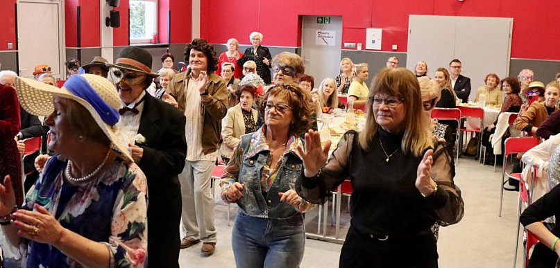 Seniorzy z gminy Kolbudy bawili się na balu
