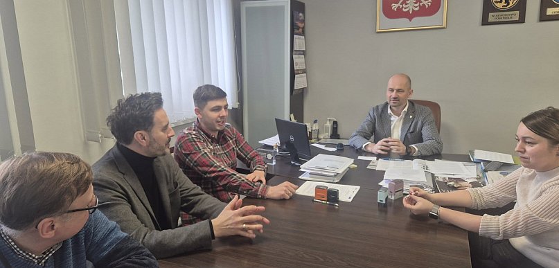 Cedry Wielkie: Świetlica w Koszwałach do remontu – rusza termomodernizacja