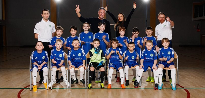 Premica wspiera młodych piłkarzy. 169 nowych strojów dla GTS Pruszcz Gdański