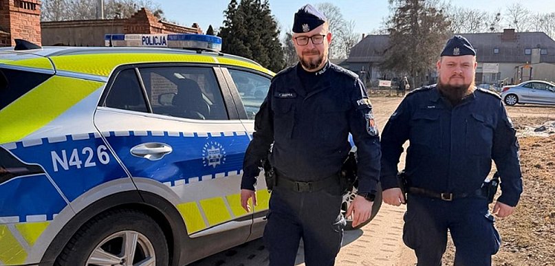 Dzielnicowi z Trąbek Wielkich ruszyli na pomoc. Uratowali 67-latka