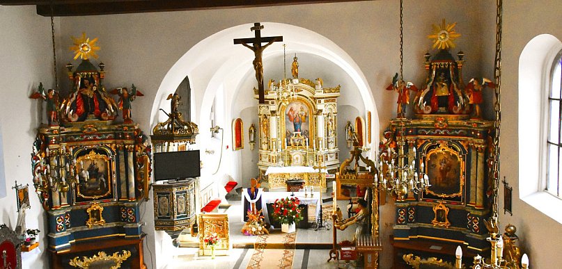 Rokokowe ołtarze w Trąbkach Wielkich znów zachwycają