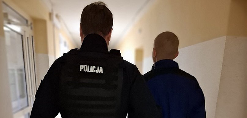 Policjanci z Kolbud zatrzymali kierowcę z narkotykami i bez uprawnień