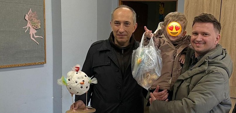 Pszczółki: Szkoła w Różynach będzie mieć nowy sztandar!