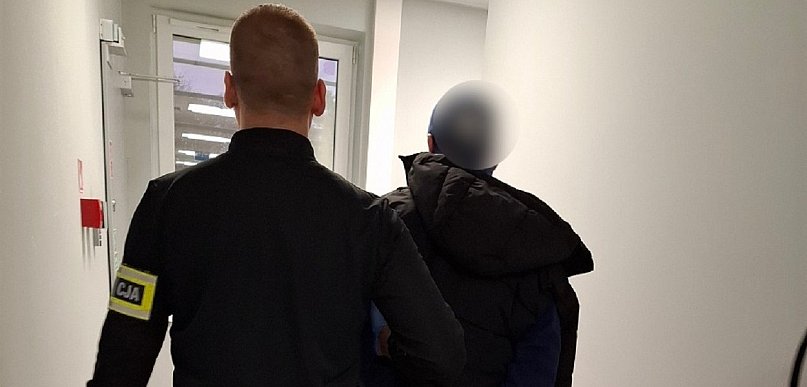 Policja zatrzymała 34-latka. Seria kradzieży wyjaśniona