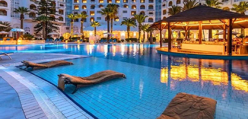 Słońce, plaża i relaks – odkryj Marhaba Palace z Travelplanet w Pruszczu Gd.