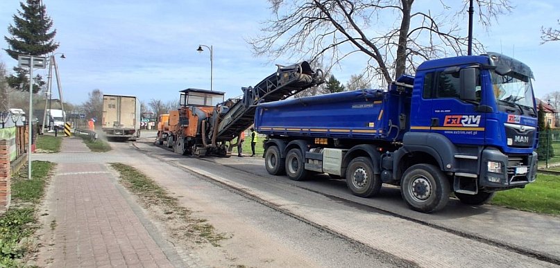 Ruszyła modernizacja DW227 w Cedrach Wielkich