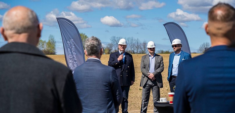 Inwestycja w Będzieszynie: rozwój gospodarczy i setki nowych miejsc pracy