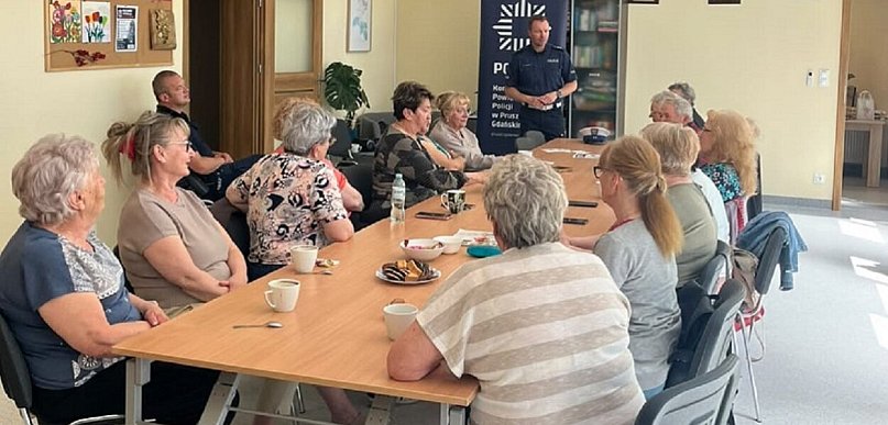 Pruszcz Gdański/Cedry Wielkie: Policjanci zorganizowali debatę z seniorami