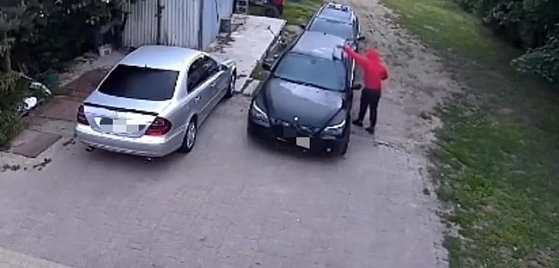 Pomorskie: Groził znajomemu i podpalił jego auto. Policja zatrzymała 30-latka