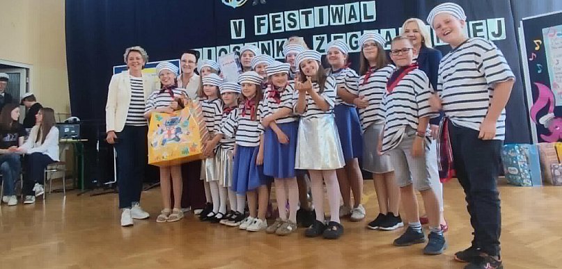 Uczniowie z Wiśliny wyśpiewali sukces podczas festiwalu „Szanty na Wzgórzu”