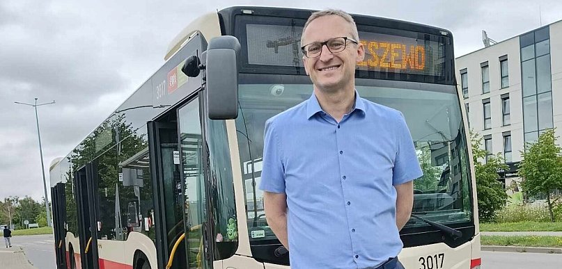 Burmistrz Pruszcza Gdańskiego z absolutorium i wotum zaufania