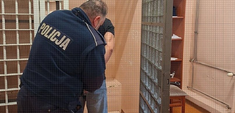 Ucieczka na podwójnym gazie. Pijany 44-latek w BMW zatrzymany