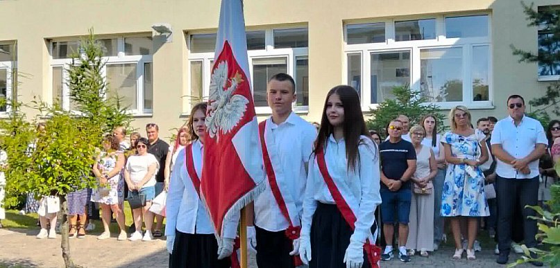 Ósmoklasiści z Pruszcza Gdańskiego zakończyli ważny etap edukacji